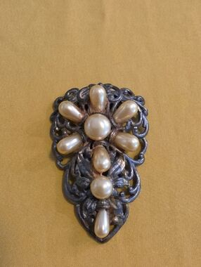 Art Deco Dress or Fur Clip Produced by the Little Nemo Jewelry Company